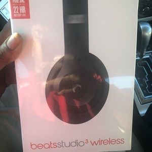 Studio 3 wireless Beats by Dre